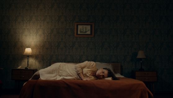Plajă cu apă sulfuroasă cover image