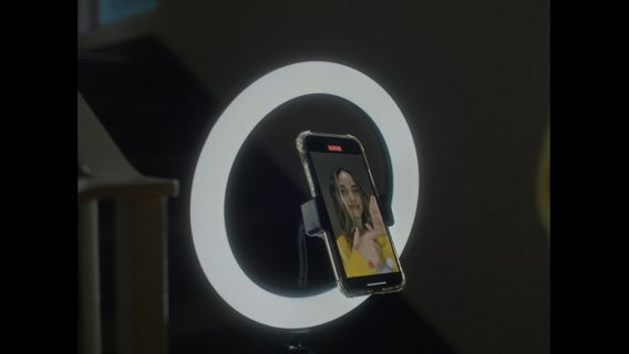QUISIERA NO SENTIR TODO ESTE RUIDO cover image