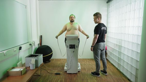 Alle 140-kiloinen kissamies - imagine 2