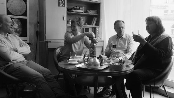 Grüß Gott Genossin - image 1