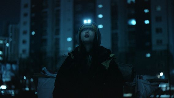 On the roof, a cry - kép 2