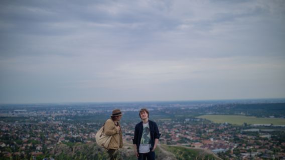 Till Attila: ÉS MI VAN TOMIVAL?